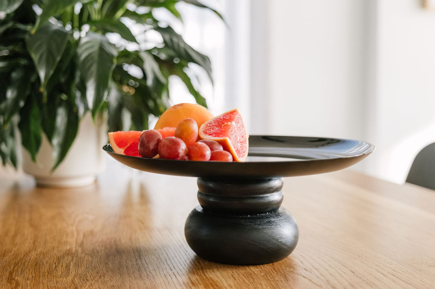The Black Cake Stand