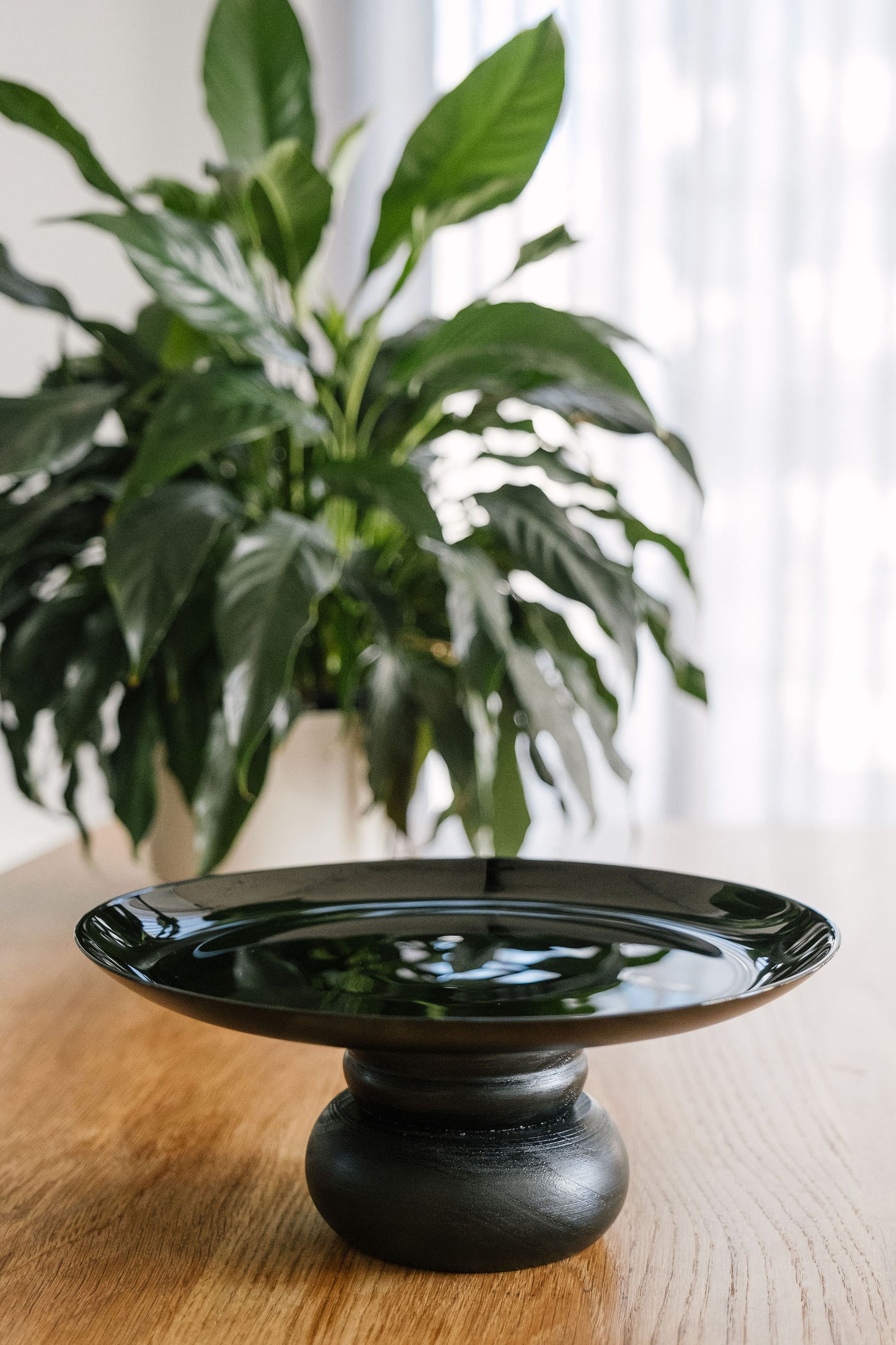 The Black Cake Stand