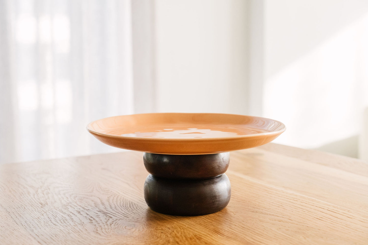The Peach Cake Stand